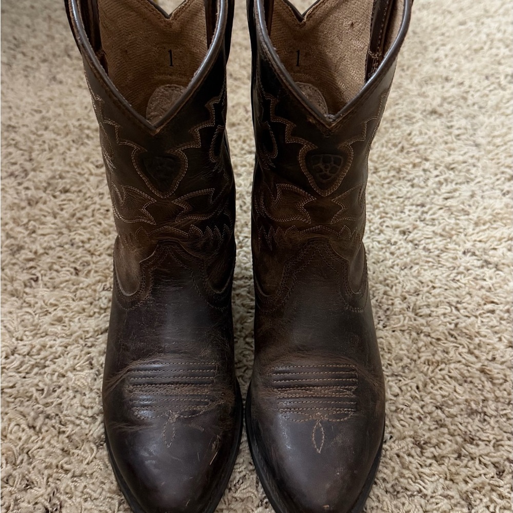 Kids Ariat Brown and Tan Leather Boot Interior